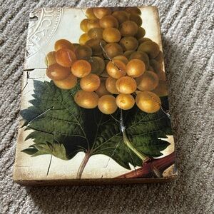 Sid Dickens T- 110 Grapes RETIRED